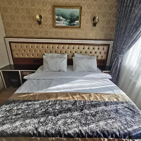 Apple Hostel *