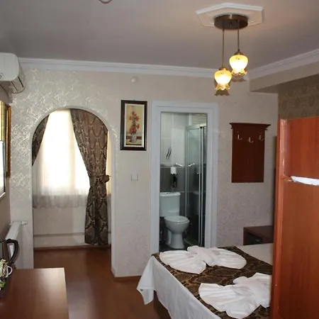 Big Apple Hostal *