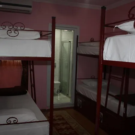 Hostal Big Apple *
